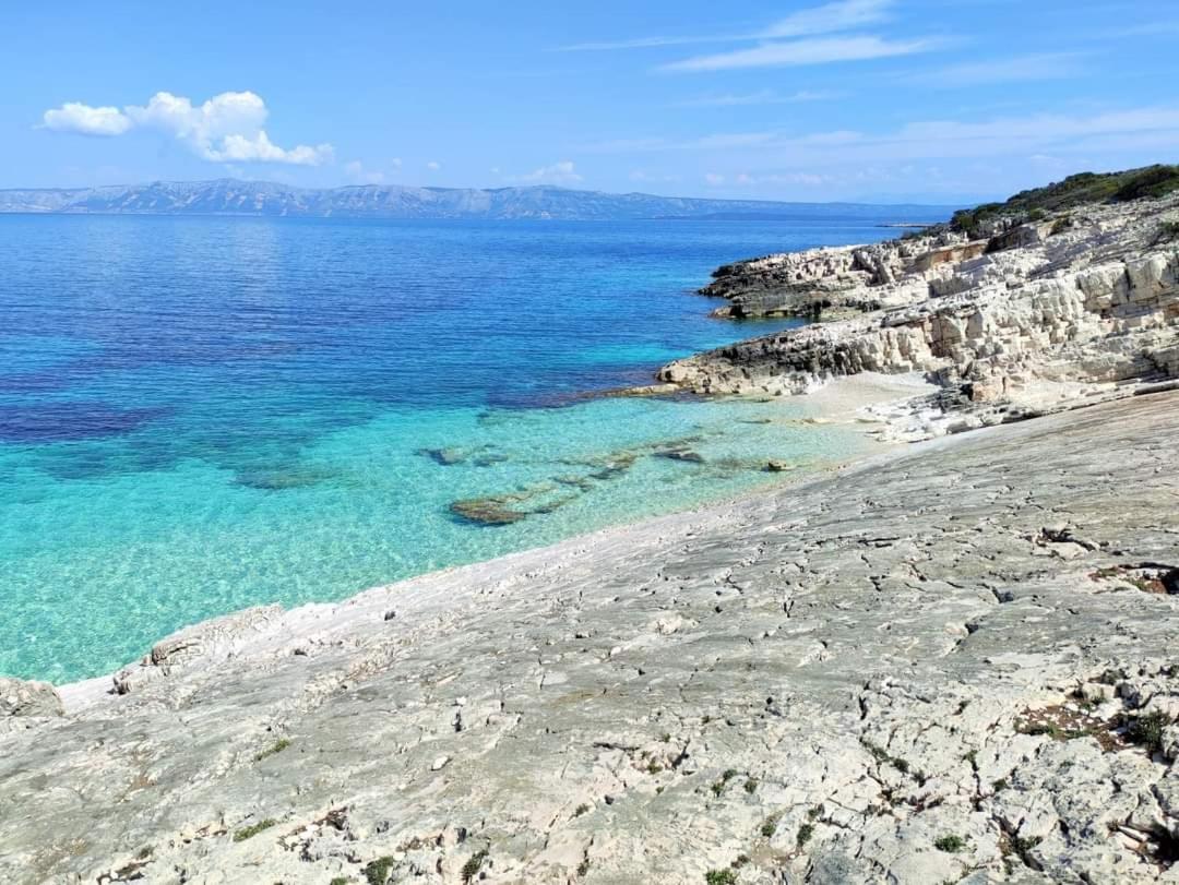 Smjestaj Latica Hotel Vela Luka Eksteriør billede
